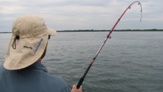 La provincia lanzará una una asistencia económica para el sector pesquero