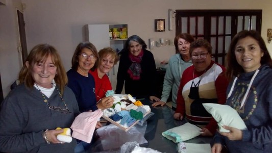 "Entretejiendo vidas" y un mimo para la Maternidad del Hospital Cullen