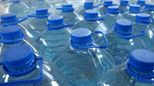 "Le aconsejaría a la gente que vaya por el camino de consumir agua en bidones"