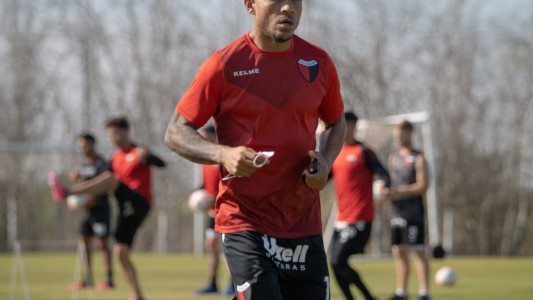 Colón visita a Vélez desde las 15:45