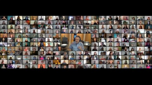 Escuelas de Latinoamérica interpretan con Alejandro Lerner un himno para "volver a soñar"