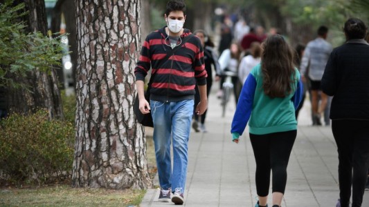 Jueves con menos de 900 nuevos casos de coronavirus en la provincia de Santa Fe