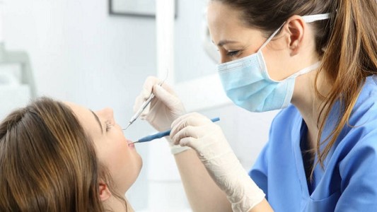 Odontólogos solicitaron a IAPOS la actualización de aranceles