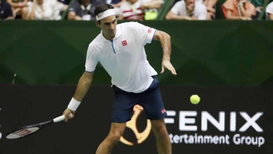 Federer anunció que debe operarse de la rodilla derecha y regresaría a las canchas en 2022