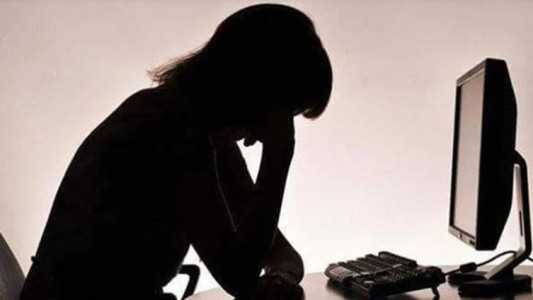 La violencia de género online se organiza desde grupos en redes y app de mensajería