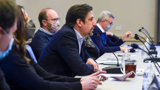 Analizan reducir el distanciamiento para que haya más presencialidad en las escuelas