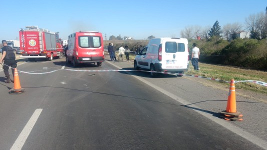 Dos fallecidos en un accidente sobre la Autopista Rosario – Santa Fe