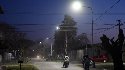 Inauguraron la nueva iluminación con luces led en barrio Scarafía