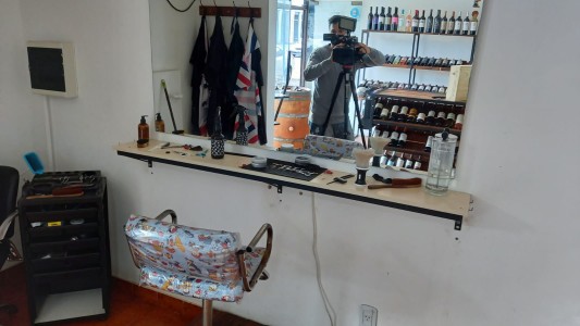 Hoy no pudieron trabajar: Se llevaron todos los elementos de la barbería