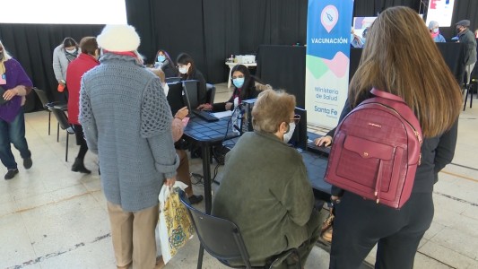 Vacunación y más flexibilizaciones: Plantean que septiembre será un "mes bisagra"