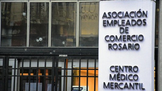 Balearon el frente del sindicato de Empleados de Comercio en Rosario