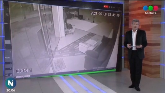 Video: hicieron estallar un blindex para robarse una computadora