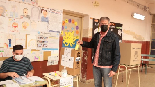Jatón: "la gente está viniendo a votar, nos pone muy contentos"