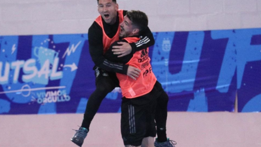 De Paul somos todos: el jugador no suelta a Messi y los memes estallaron en redes