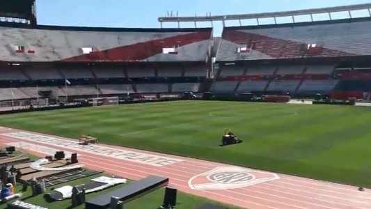 Por la tensión en el Gobierno, se suspendió la reunión por la vuelta del público a los estadios