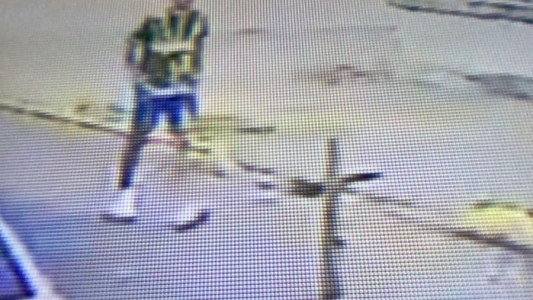 Ladrones en acción: así registraron las cámaras de seguridad un robo en pleno barrio Candioti