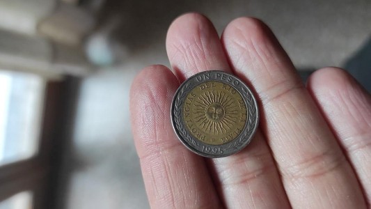 "Nadie la va a comprar a ese valor": desmienten el trueque por la moneda de un peso