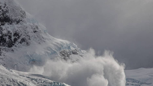 Una avalancha en un glaciar de la Patagonia sorprendió a turistas