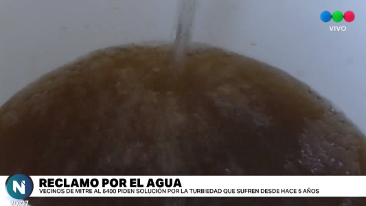 Vecinos de María Selva reclaman turbiedad en el agua hace más de cuatro años
