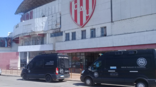 Fuerzas federales realizan un procedimiento en la sede de Unión