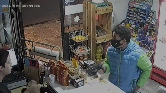 Video: Otro robo violento a un kiosco en Mariano Comas