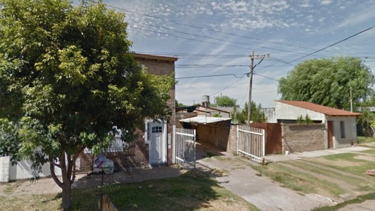 Le destrozaron la puerta mientras dormía y le robaron el televisor