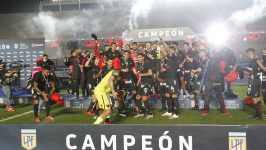 Con hinchada sabalera: desde las 20:15 Colón se enfrenta a Banfield con un estadio lleno