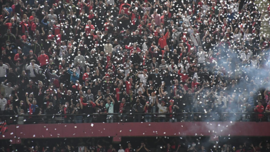 Colón tuvo su noche inolvidable en el Cementerio de los Elefantes