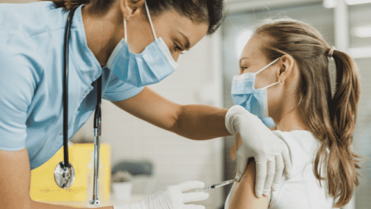 Llegan a Santa Fe más de 150 mil vacunas Sinopharm para menores de entre 3 y 11 años