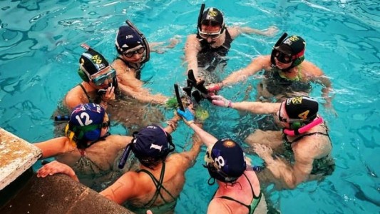 La gran performance de Regatas en Hockey Subacuático, una disciplina "a pulmón"