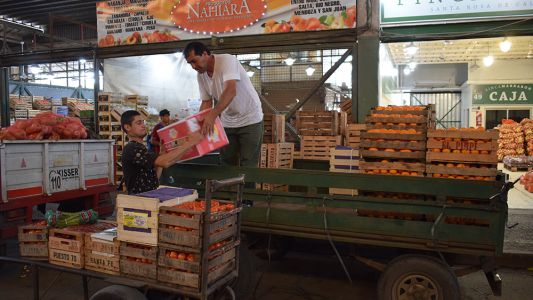Transportistas piden que el Mercado de Productores abra sus puertas por la mañana
