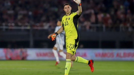 El curioso posteo del Dibu Martínez tras la victoria ante Perú