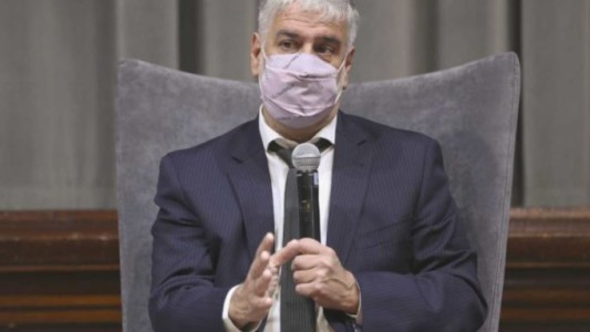 Feletti amenaza con aplicar la ley de abastecimiento si no se llega a un acuerdo para congelar precios