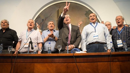 La CGT realiza su acto por el Día de la Lealtad y organizaciones sociales acompañan con una marcha