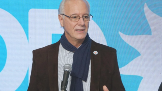 Gollan acusó al Gobierno porteño de "jugar políticamente" con la pandemia