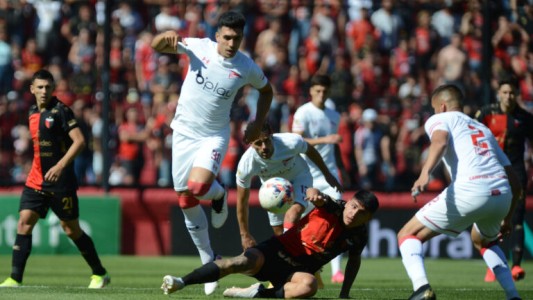 Colón tuvo un duro triunfo ante Estudiantes