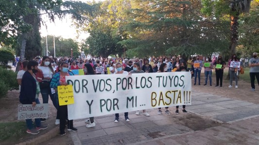 Masiva marcha silenciosa en Helvecia para pedir justicia por la joven violada