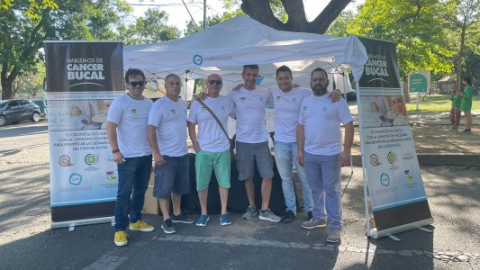 Contra el cáncer bucal: realizan en la costanera una campaña de prevención
