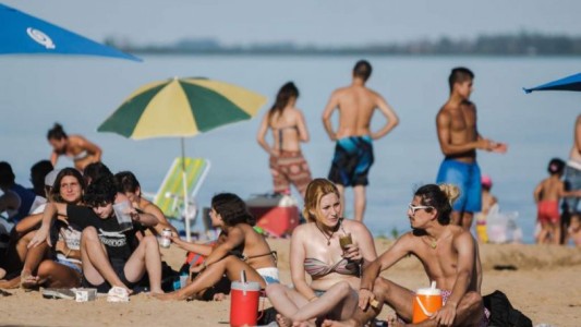 Ante la imposibilidad de bañarse en el río, solicitan la instalación de duchas en balnearios