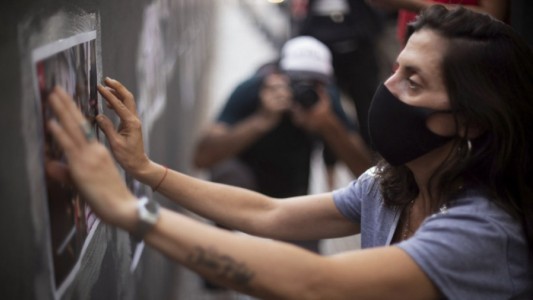 Con flores, comidas y cánticos, se celebra el Día de los Difuntos en la exEsma