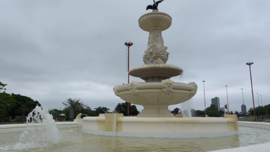 Histórico: Después de 12 años volvió a funcionar la Fuente de la Cordialidad