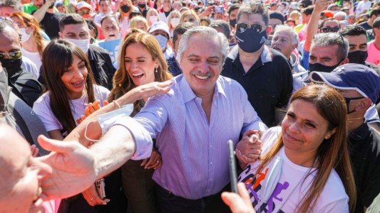 Alberto Fernández visitó José C. Paz junto a Victoria Tolosa Paz
