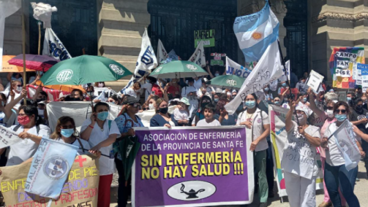 Enfermeros y profesionales de la salud exigen audiencia urgente a Perotti