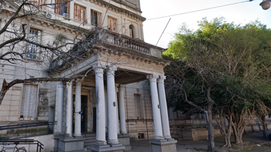 Fotos: incendió una de las habitaciones del Hospital Italiano, pero fue detenido