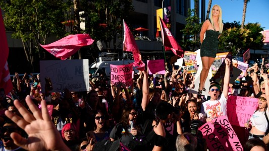 Después de 13 años, Britney Spears consiguió liberarse de la tutela y control de su padre