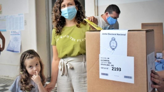 Laura Mondino: "Estoy feliz de este momento, siempre hay que celebrar la democracia"