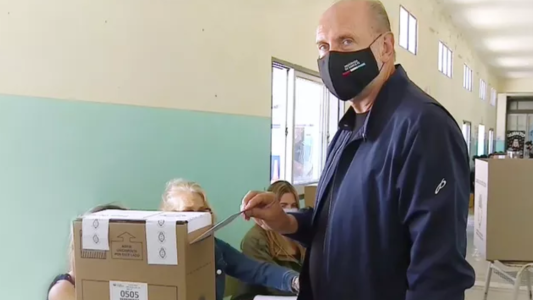 Perotti votó en Rafaela y aseguró que la elección "se hizo a un ritmo diferente"