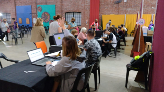 Se vacunará a niños y adolescentes con Pfizer y Sinopharm en la ciudad