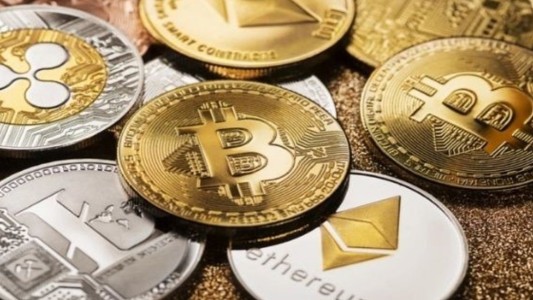 El Gobierno incluye a las operaciones con criptomonedas en el impuesto al cheque