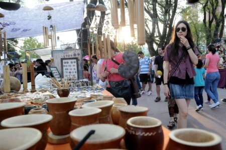 Finde largo: paseo y compras en la Feria del Sol y de la Luna